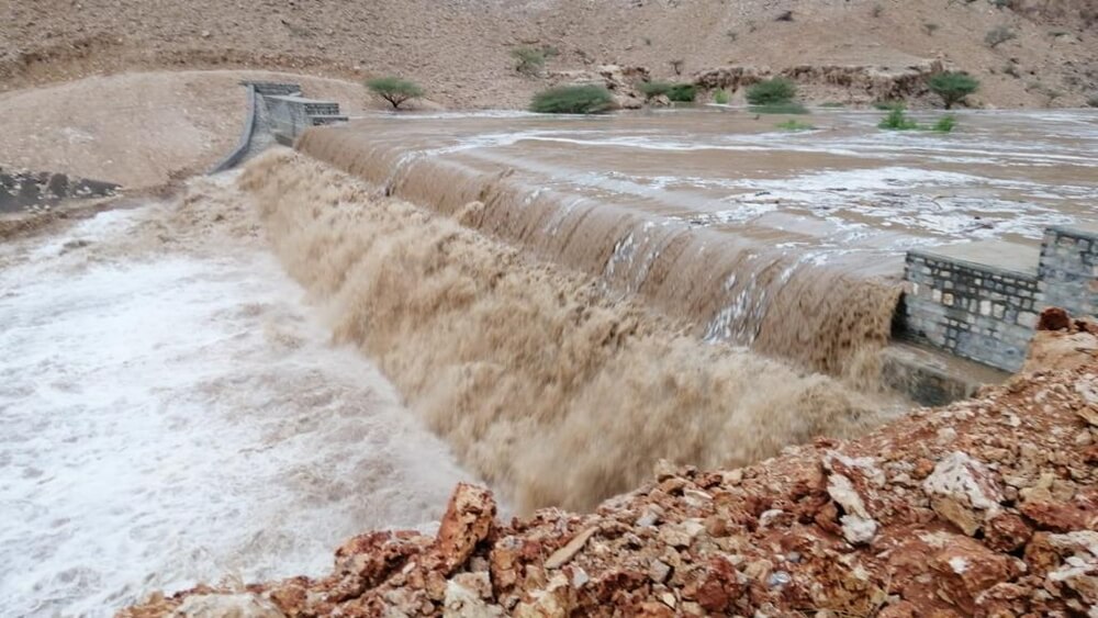 6 محافظات على موعد بالامطار في سلطنة عمان 