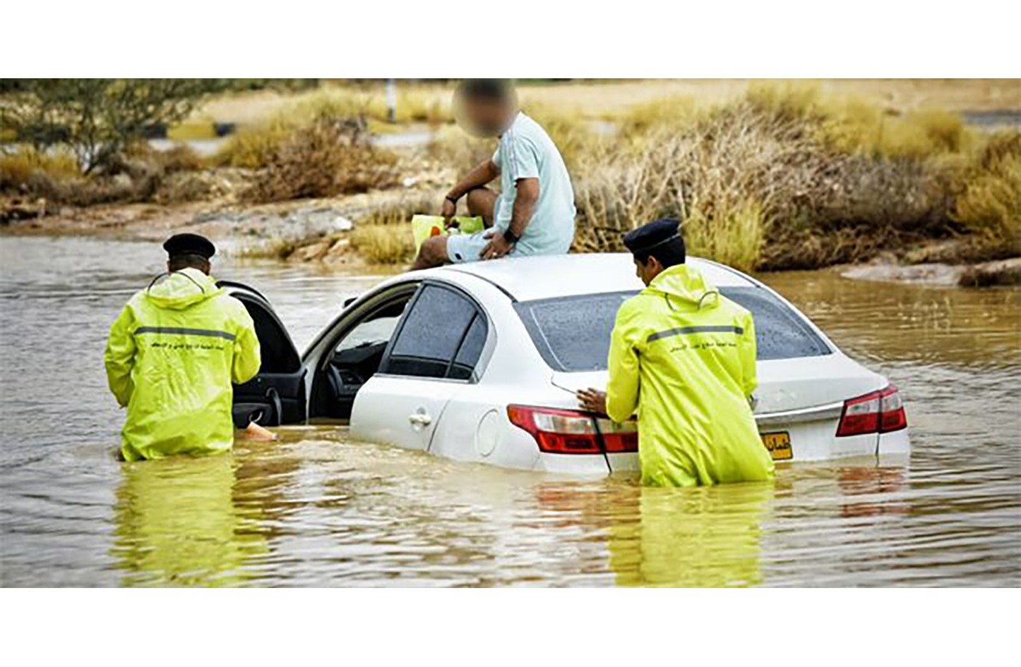 تدمير الحدود بين عمان والإمارات 